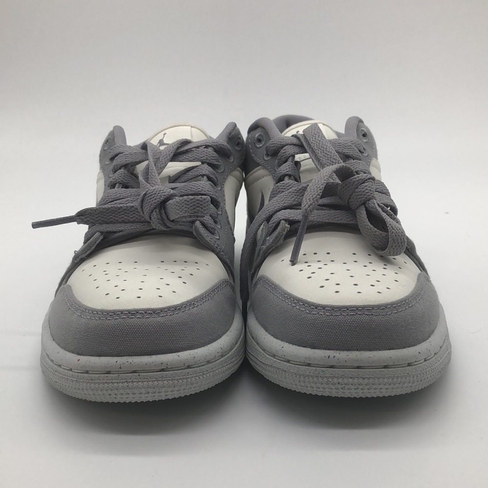 Air Jordan Wmns 1 Low SE Sneaker in Light Steel Grey DV0426 012 - Picture 3 of 5